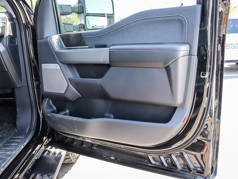 2024 Ford Super Duty F-350 Srw Lariat 4WD Crew Cab 6.75' Box