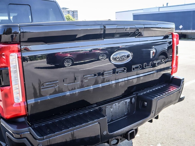 2024 Ford Super Duty F-350 Srw Lariat 4WD Crew Cab 6.75' Box