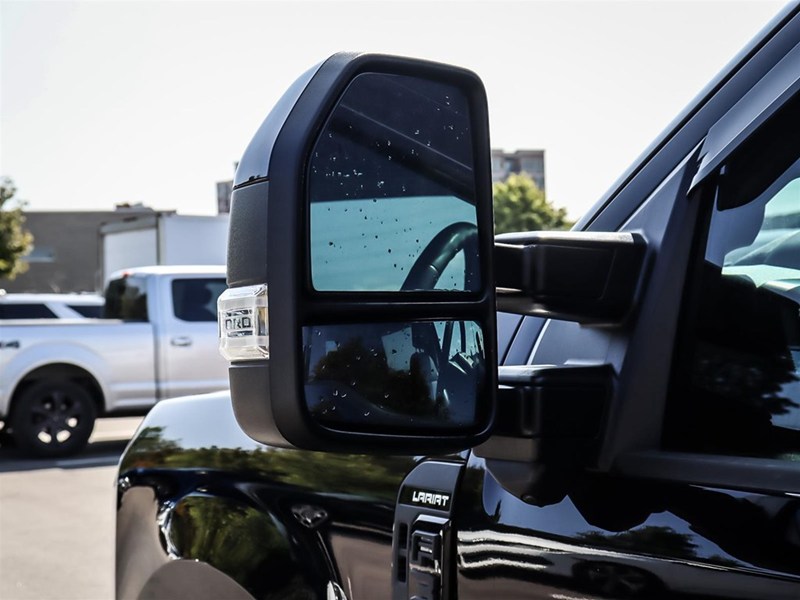 2024 Ford Super Duty F-350 Srw Lariat 4WD Crew Cab 6.75' Box
