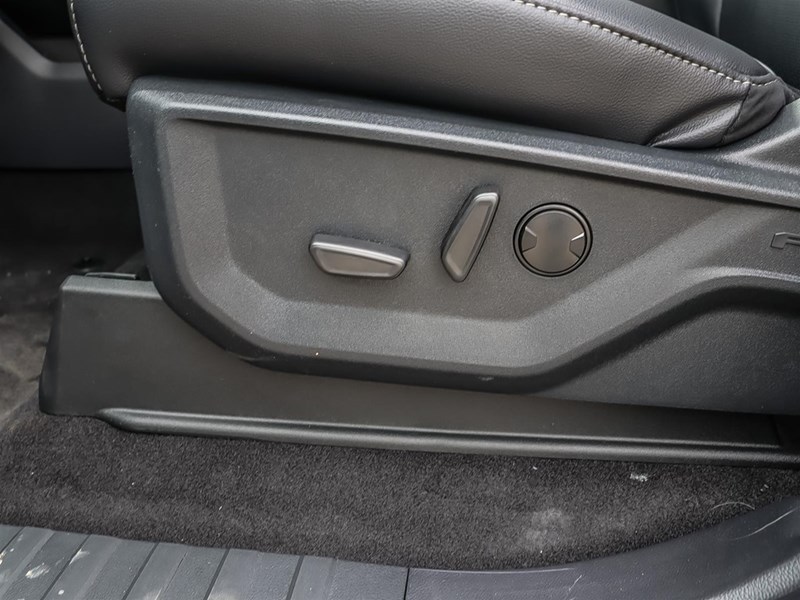 2025 FORD F-150 LARIAT 4WD SUPERCREW 5.5' BOX