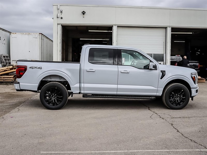 2025 FORD F-150 LARIAT 4WD SUPERCREW 5.5' BOX