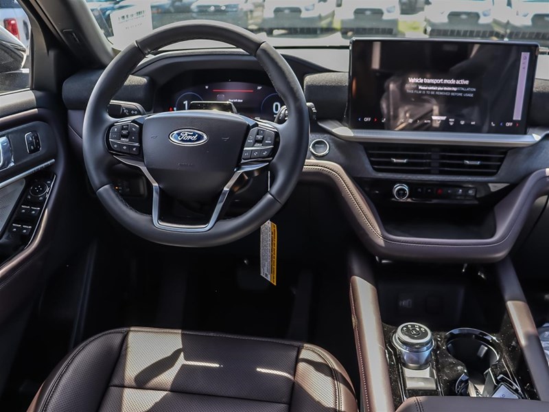 2026 Ford Explorer Platinum 4WD