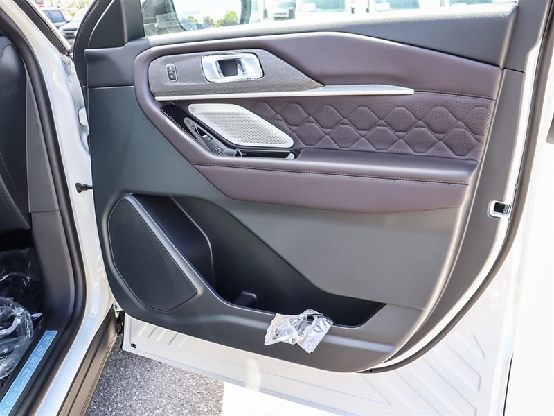 2026 Ford Explorer Platinum 4WD
