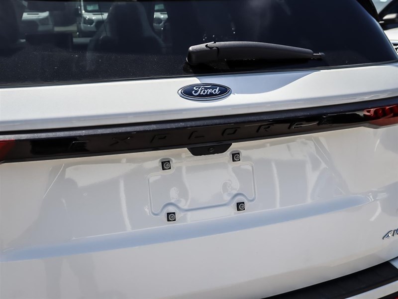 2026 Ford Explorer Platinum 4WD