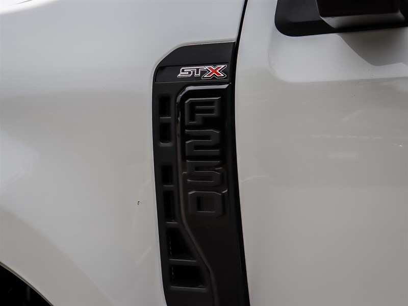 2026 Ford F-250 XL 4WD Reg Cab 8' Box