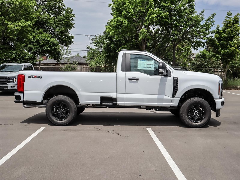 2026 Ford F-250 XL 4WD Reg Cab 8' Box