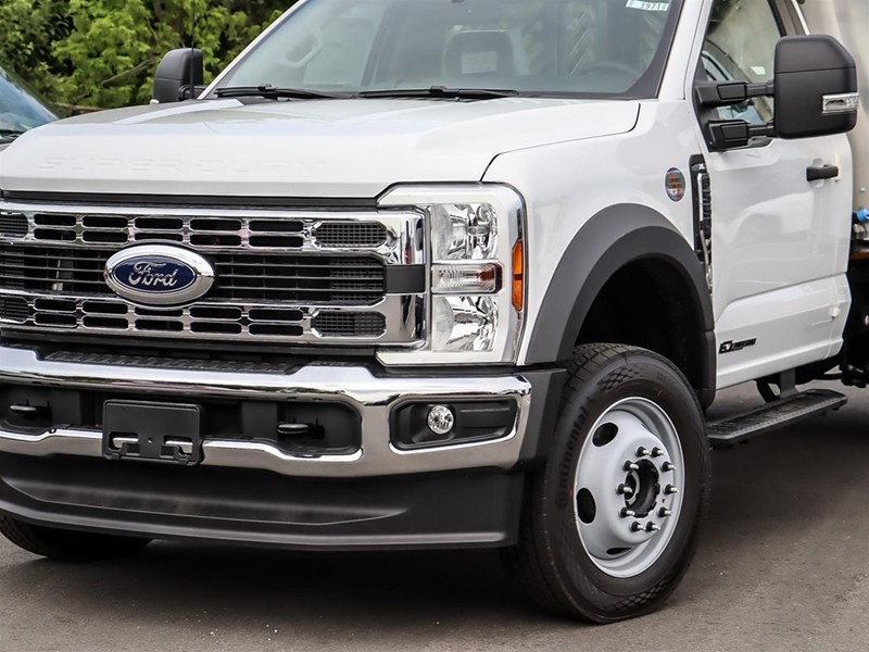 2026 Ford Super Duty F-550 Drw XL 4WD Reg Cab 145