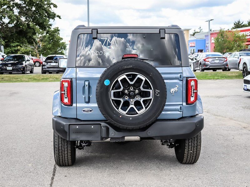 2025 Ford Bronco Outer Banks 4 Door 4X4