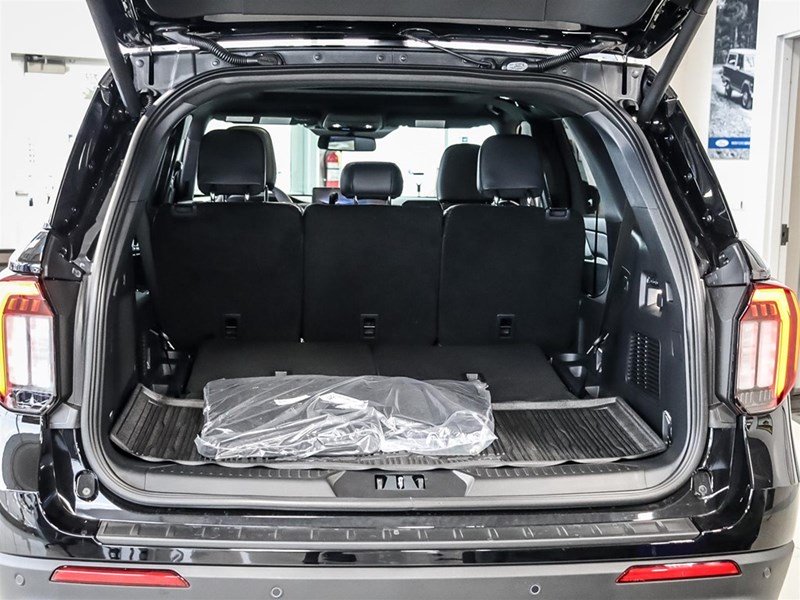 2026 Ford Explorer ST 4WD