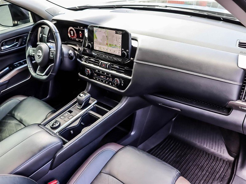 2022 Nissan Pathfinder Platinum 4WD