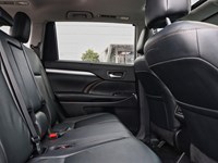 2019 Toyota Highlander AWD XLE | Sunroof | Leather | 8 Passenger