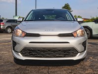 2023 Kia Rio 5-Door Lx+ Ivt