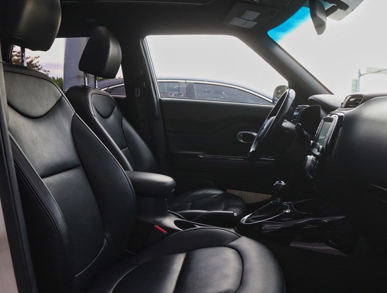 2015 Kia Soul Sx Lucury/Navi/Pano/Tons Of Service