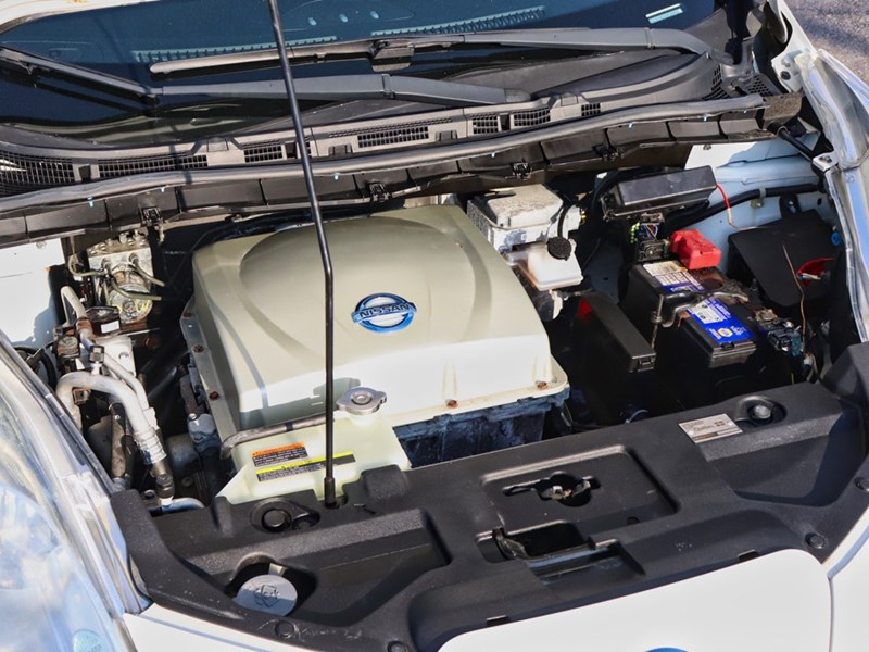 2015 Nissan LEAF SV | Push Button Start | Fast Charging | Bluetooth