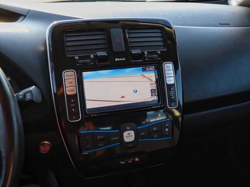 2015 Nissan LEAF SV | Push Button Start | Fast Charging | Bluetooth