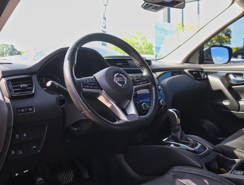 2018 Nissan Qashqai Qashqai Sl/Leather/Roof/1 Owner/No Accidents