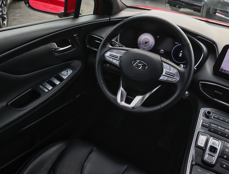 2022 Hyundai Santa Fe Ultimate Calligraphy AWD