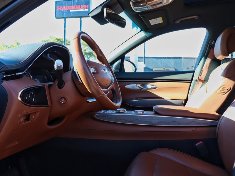 2023 Genesis GV70 2.5T Advanced | AWD | Sunroof | Launch Control