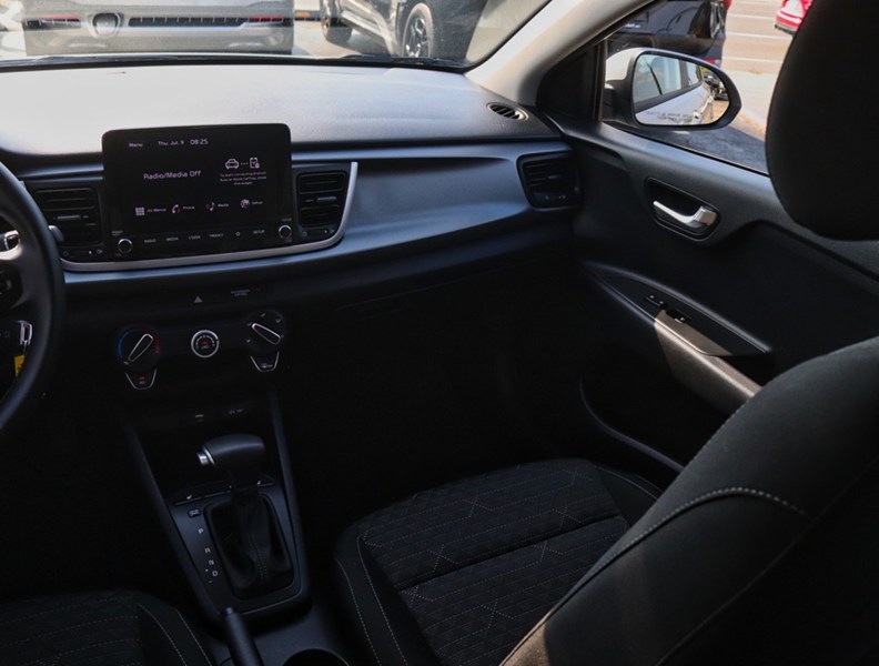 2023 Kia Rio 5-Door Lx+ Ivt
