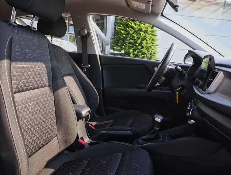 2023 Kia Rio 5-Door Lx+ Ivt