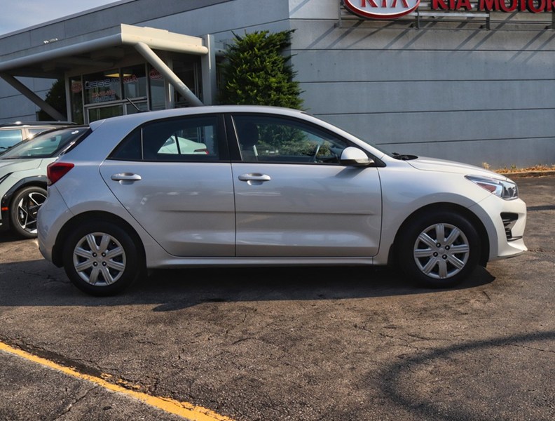 2023 Kia Rio 5-Door Lx+ Ivt