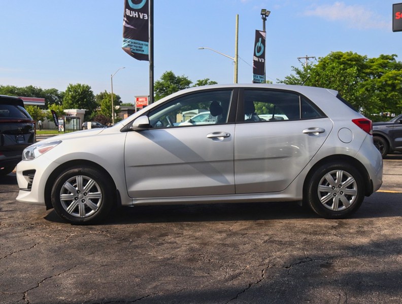 2023 Kia Rio 5-Door Lx+ Ivt