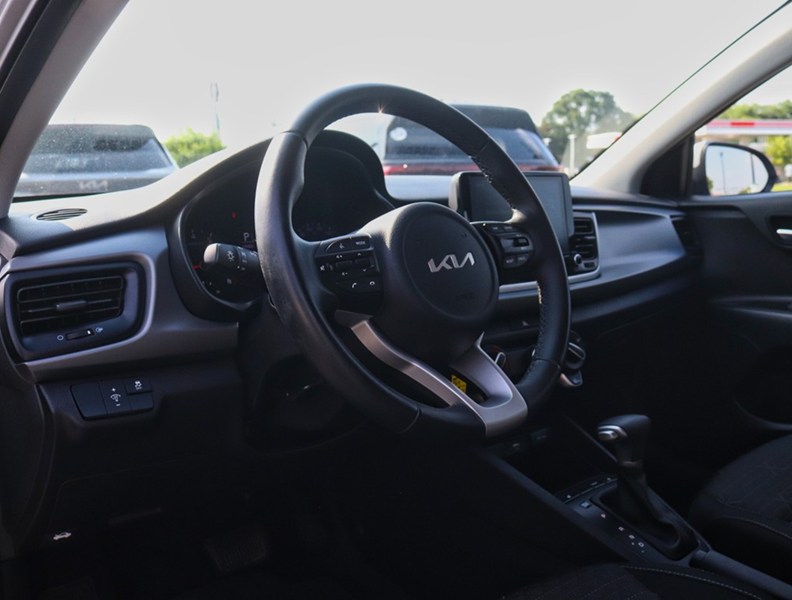 2023 Kia Rio 5-Door Lx+ Ivt