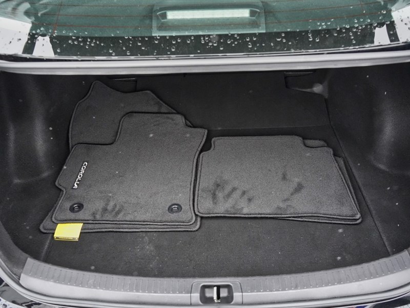 2024 Toyota Corolla LE | Safety Sense | Heated Seats | No Accidents