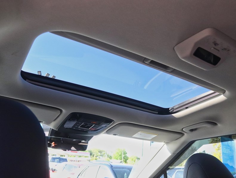 2025 Kia Carnival Hev Sx+ Hev/Captains Chair/1000Km/Tank