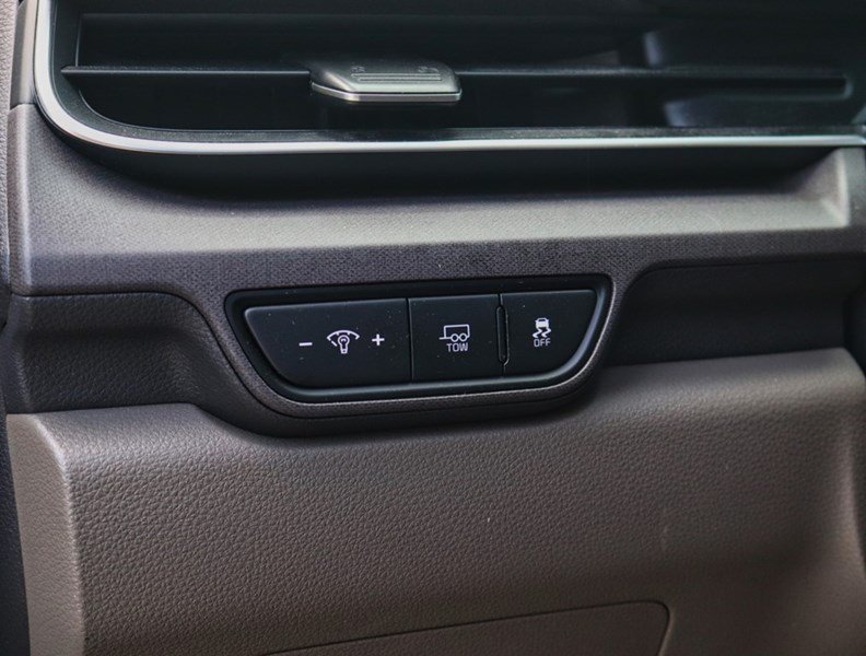 2025 Kia Carnival Hev 1000 Km/Tank/Best In Class 3 Row/Bought Here