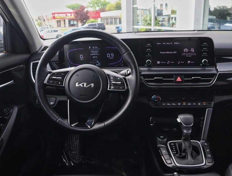 2025 Kia Seltos EX AWD