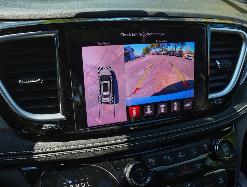 2022 Chrysler Pacifica Limited