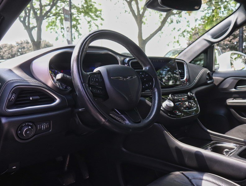 2022 Chrysler Pacifica Limited