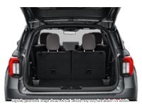 2027 Ford Explorer Platinum 4WD Exterior Shot 4