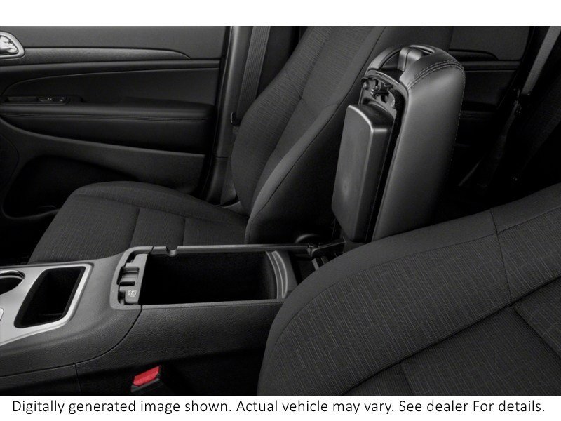2019 Jeep Grand Cherokee Altitude 4X4 Exterior Shot 12