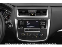 2018 Nissan Altima 2.5 SV Sedan Interior Shot 2