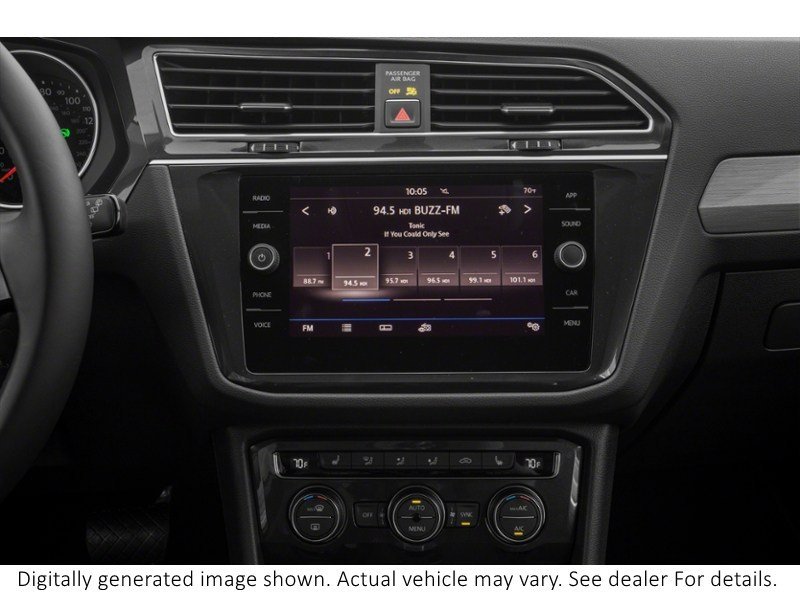 2018 Volkswagen Tiguan Trendline FWD Interior Shot 2