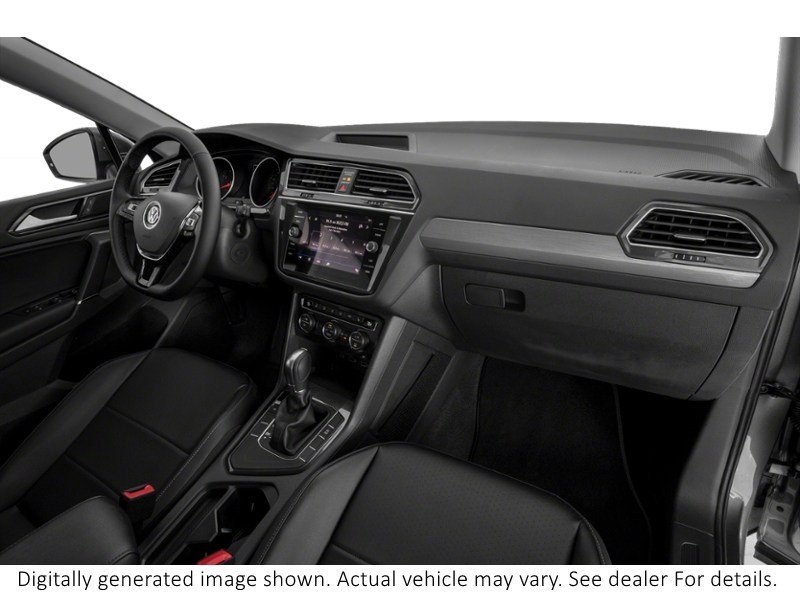 2018 Volkswagen Tiguan Trendline FWD Interior Shot 1
