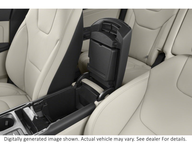 2019 Ford Edge Titanium Interior Shot 7