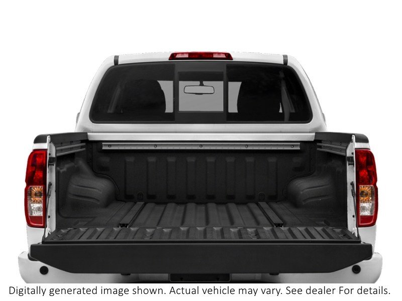 2019 Nissan Frontier Crew Cab Pro-4X Standard Bed 4X4 Auto Exterior Shot 4