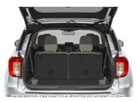2023 Ford Explorer Platinum 4WD Exterior Shot 4