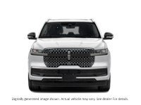 2027 Lincoln Navigator Reserve 4X4 Exterior Shot 5