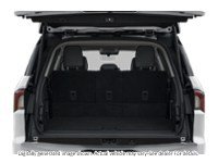 2027 Lincoln Navigator Reserve 4X4 Exterior Shot 4
