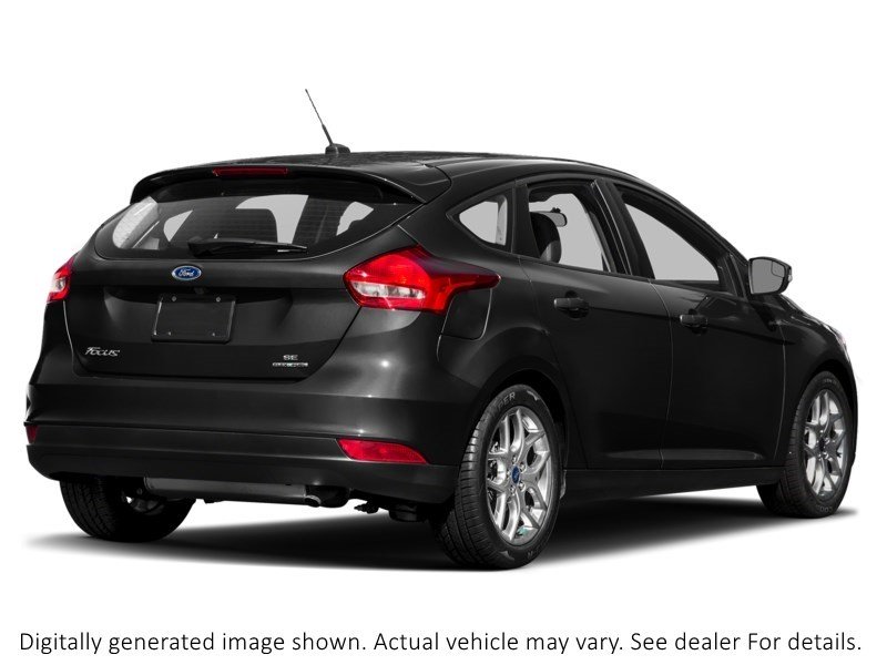2015 Ford Focus 5Dr Hb SE Tuxedo Black Metallic  Shot 36