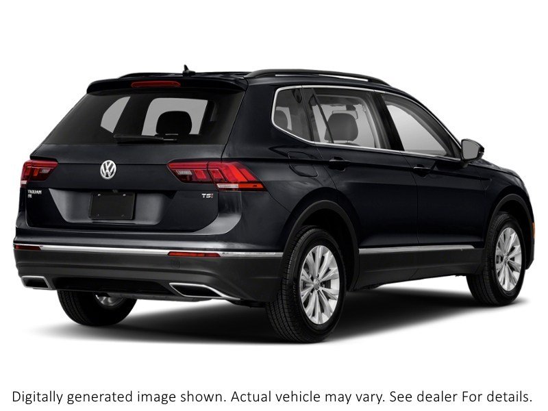 2018 Volkswagen Tiguan Trendline FWD Deep Black Pearl  Shot 6